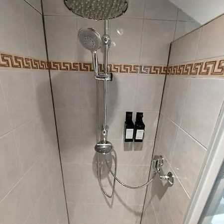 L'entracte, Enjoy A 3 Stars Break In Apartament Sedan
